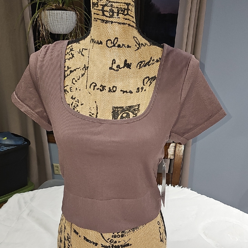 NWT Athleta Aurora Seamless ATHLETIC top Size Large